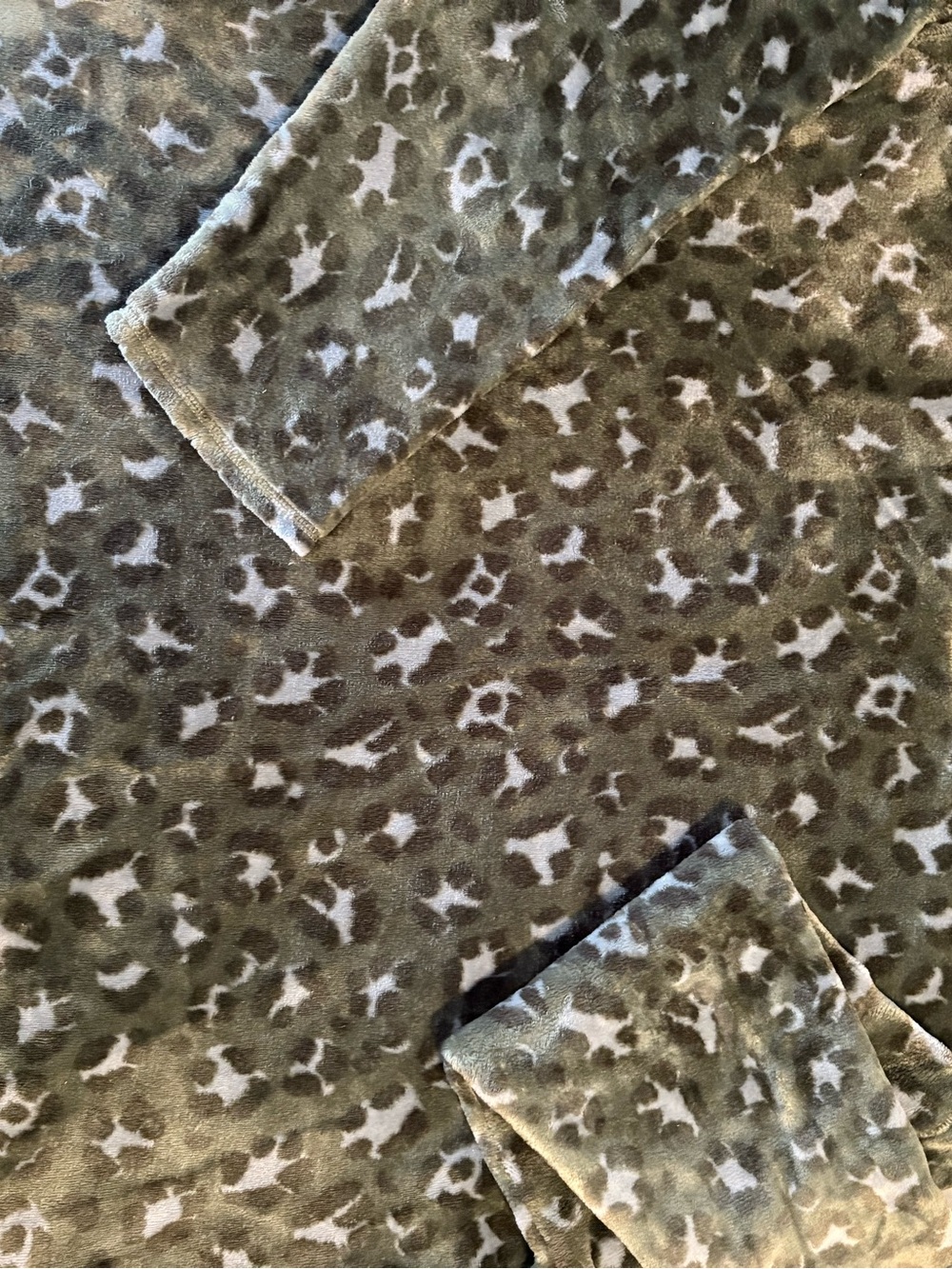 aerie Olive Green Leopard Print Fleece  Top